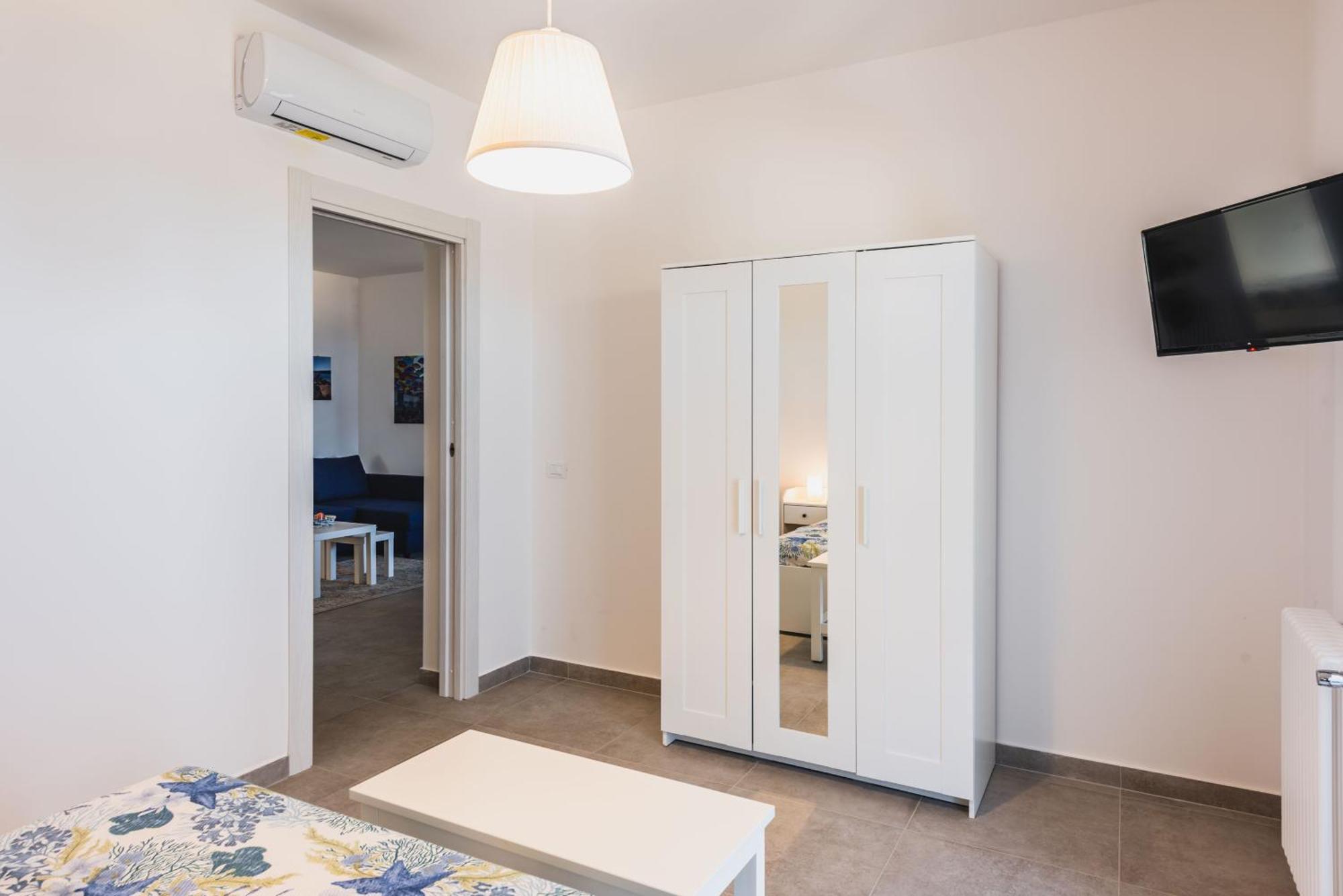 Etna Mare Apartments By Wonderful Italy Аугуста Екстер'єр фото